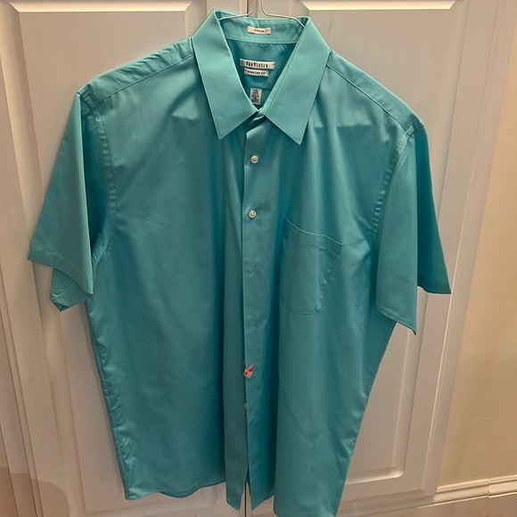 Van Heusen Regular Fit Poplin Button Down Shirt - Picture 1 of 3